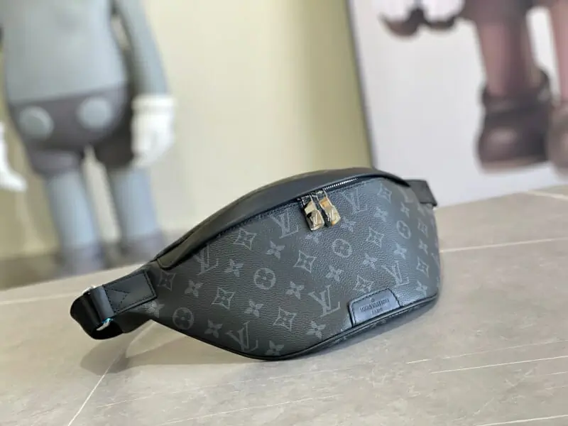 louis vuitton lv aaa qualite sacs ceinture s_117a334